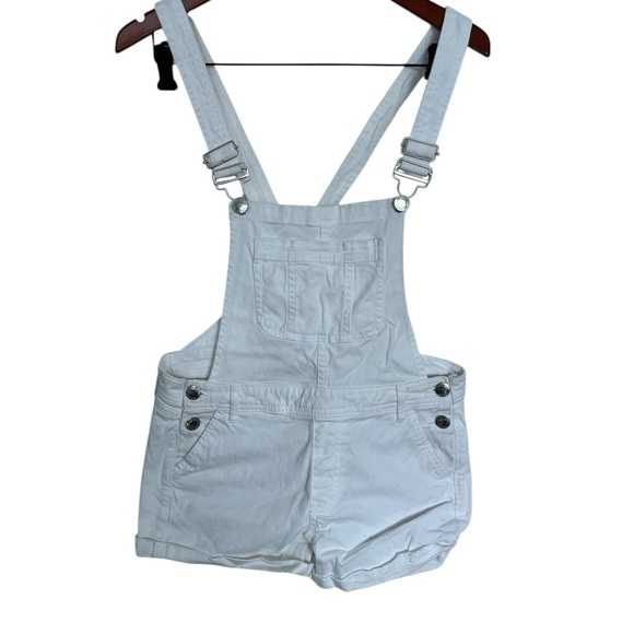 5/20$ White mini shorts Overalls size medium - Picture 1 of 7